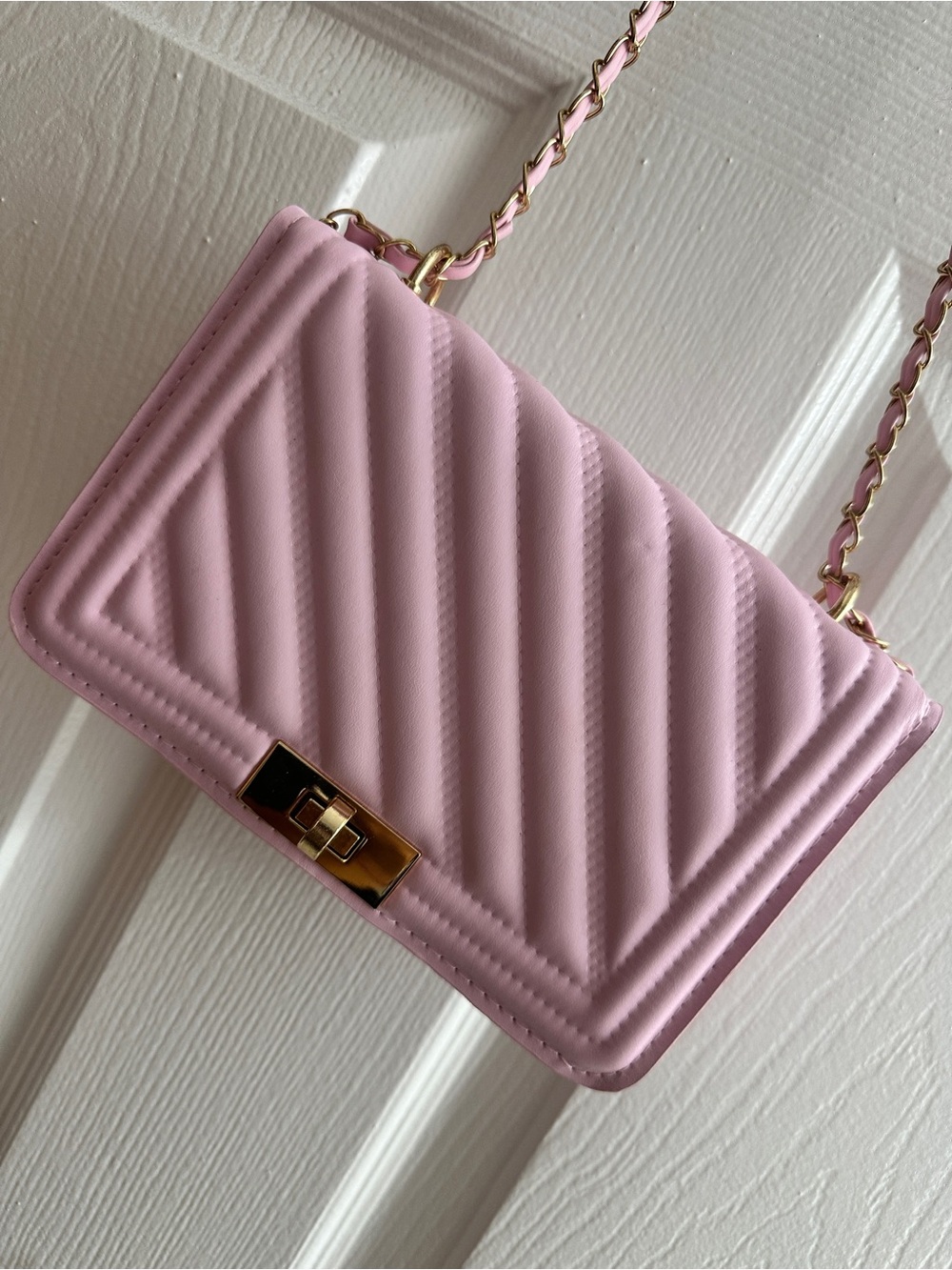 SHEIN Light Pink Quilted Chain Crossbody Bag